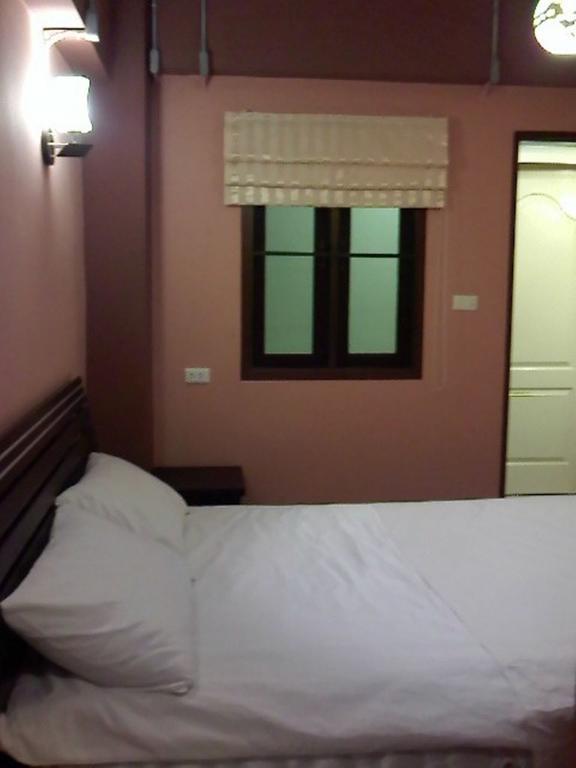 Number Nice House Hotel Chiang Mai Quarto foto